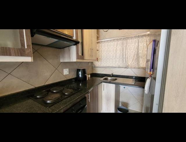 1 BEDROOM TOWNHOUSE FOR SALE IN ALBERTON NORTH